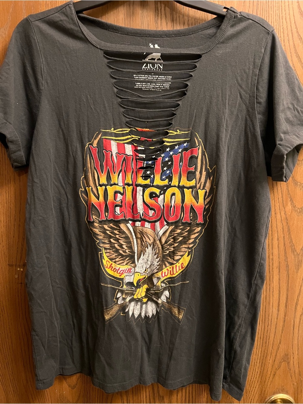 Willie Nelson Tee with Red, Yellow, gold Graphics